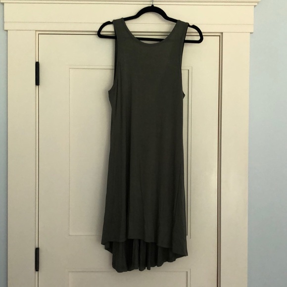 Green dress - Picture 1 of 2